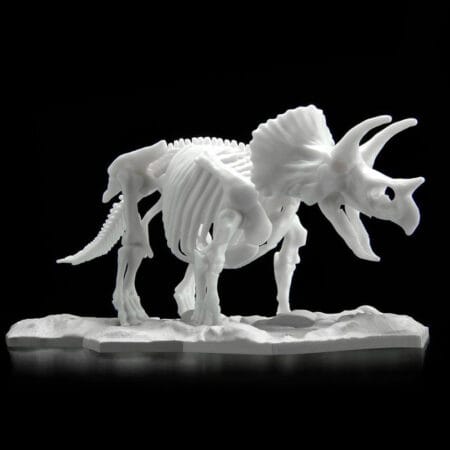 <B>DINOSAUR MODEL KIT LIMEX SKELETON TRICERATOPS</B><BR>BANDAI